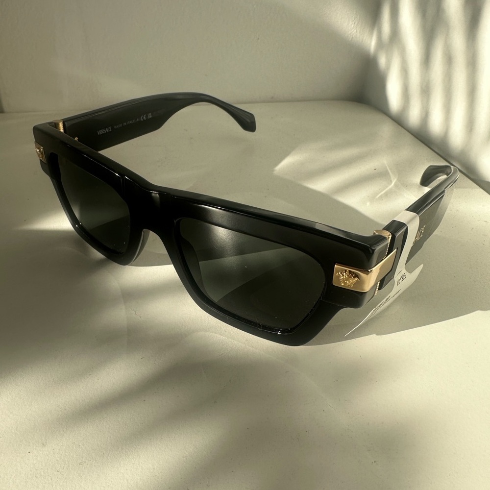 Versace Classic Top Sunglasses - Picture 4 of 5